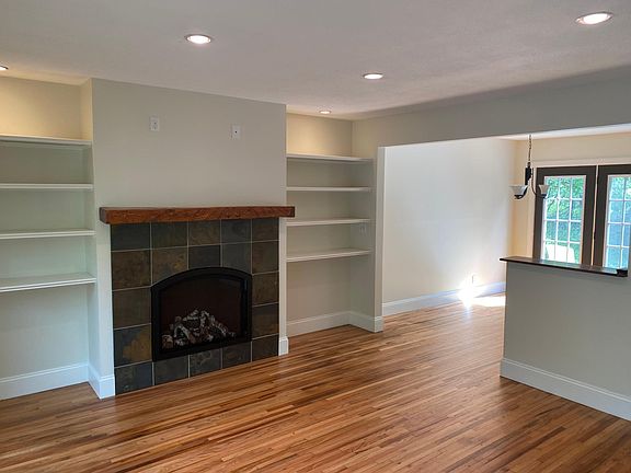 3rd image of 42 Westwood Dr