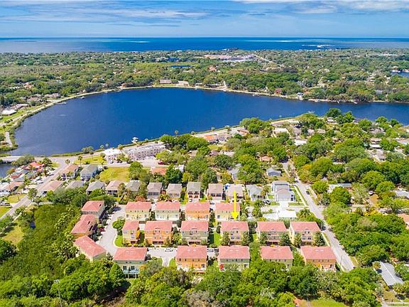 3rd image of 426 Bayou Village Dr