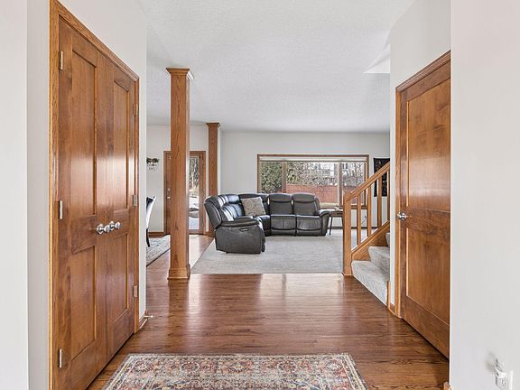 4th image of 9328 Woodridge Way