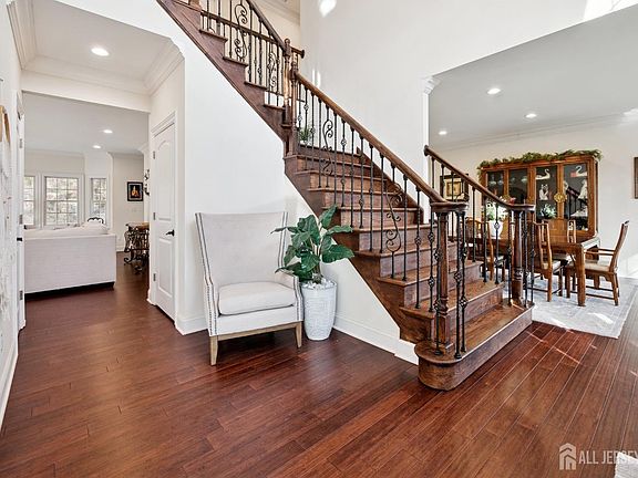 3rd image of 1121 N Washington Ave #23