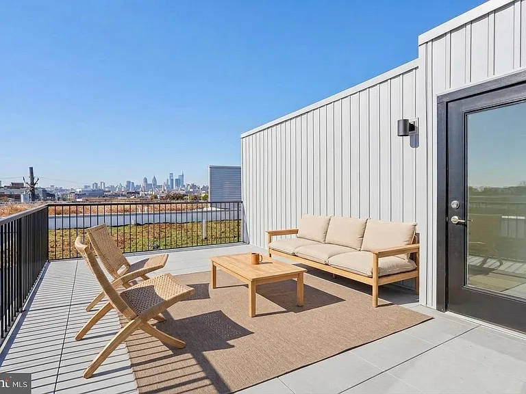 2406 Frankford Ave #21 — Photo 2