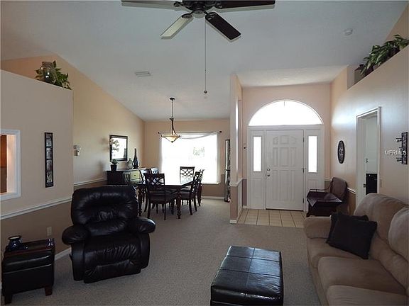 3rd image of 10170 Barker Ave