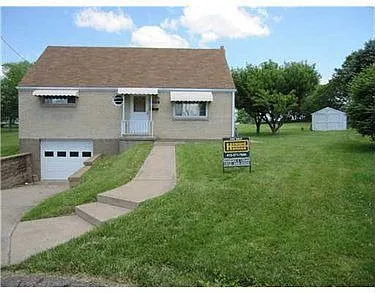 2720 Victoria Ct photo 1