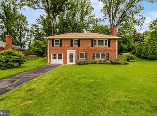 7204 Camp Alger Ave, Falls Church, VA 22042