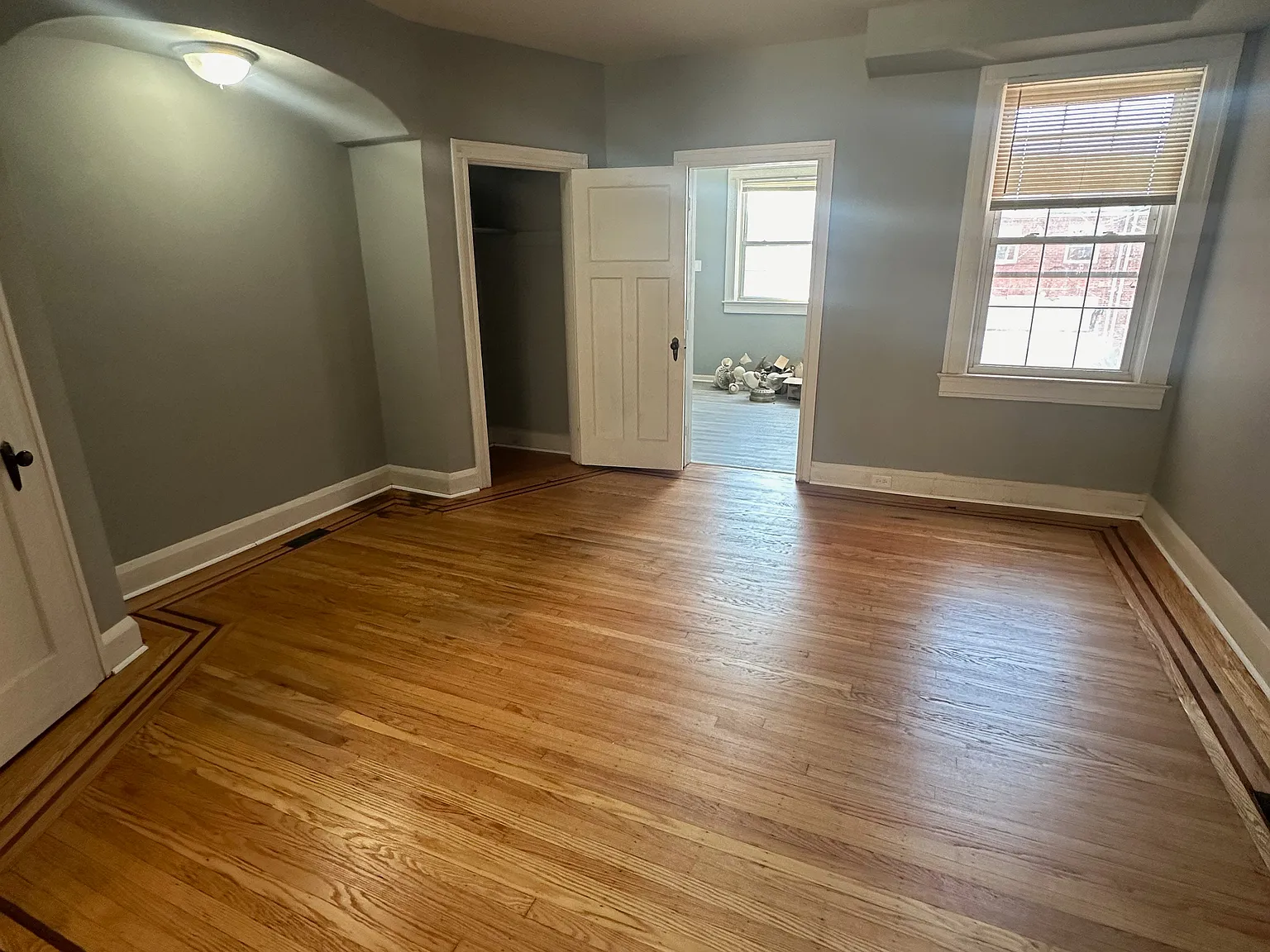 3 bed, 1.5 bath, $2,200 — Photo 2