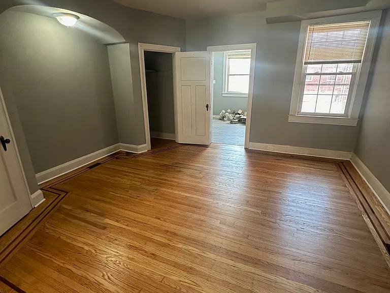 4231 Sheldon Ave — Photo 2