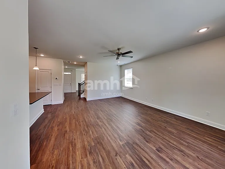 113 Pecan Dr — Photo 8