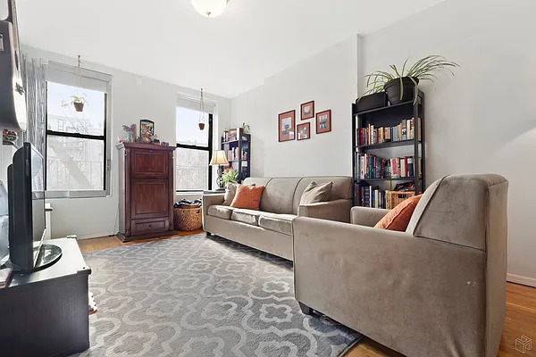 Rented by Halstead Real Estate | media 6