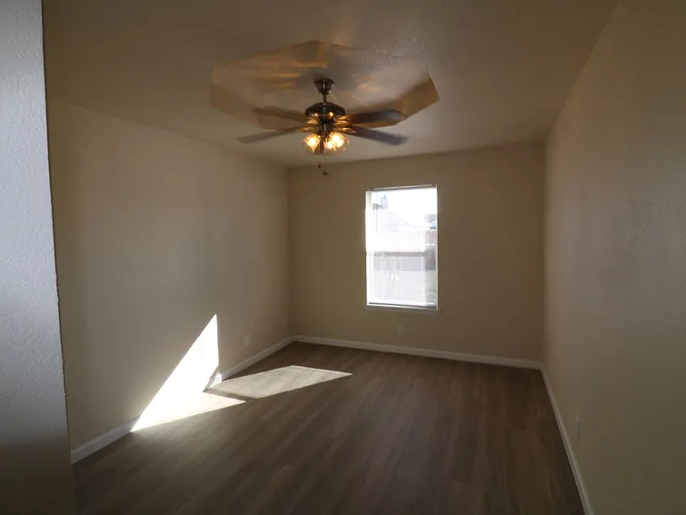 4304 Captain Dr — Photo 18