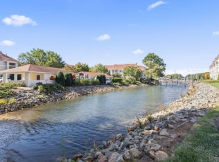18009 Kings Point Dr APT D, Cornelius, NC 28031