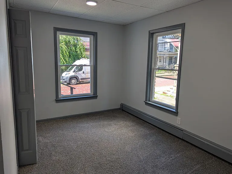 250 Locust St — Photo 20