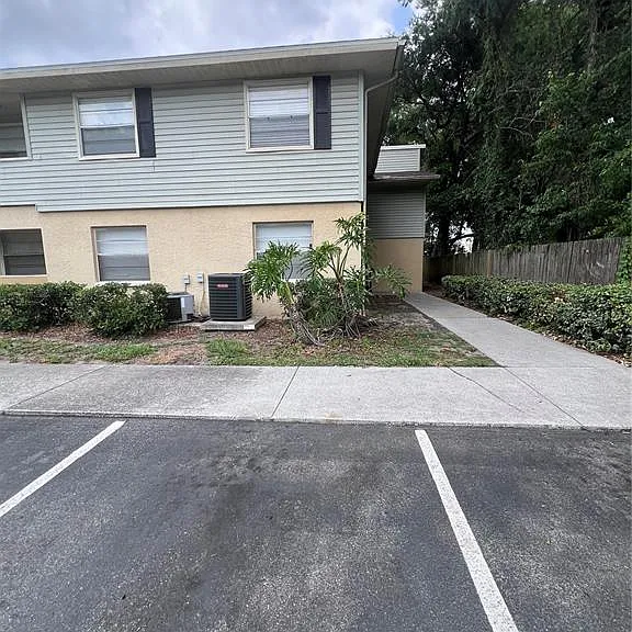 226 Thorn Tree Pl #226 — Photo 1