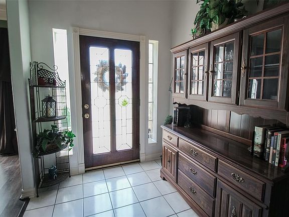 5th image of 2325 Acadiana Ln