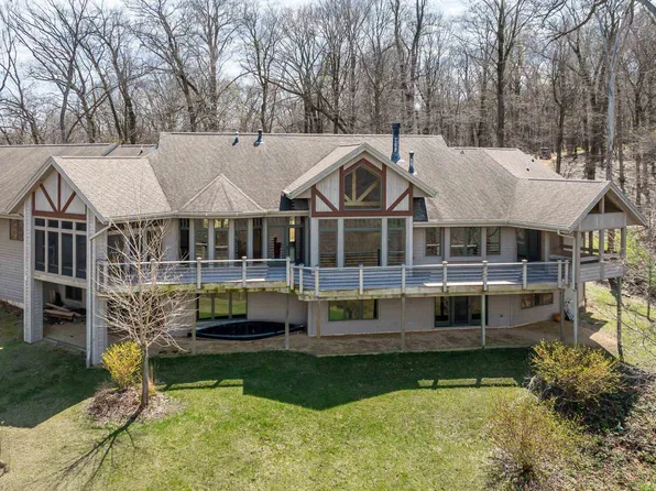 8616 Fisher Rd, Hanover, IL 61041