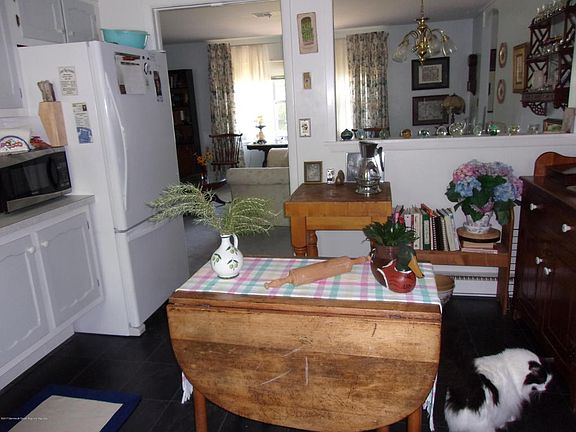 5th image of 321B Coventry Ct