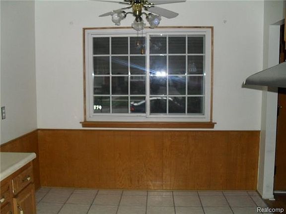 5th image of 8874 Wormer Ave