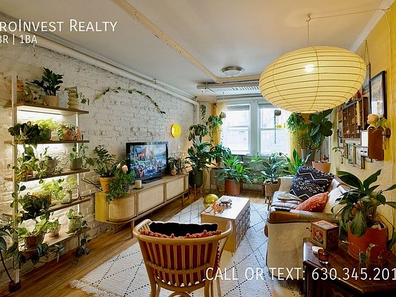 3rd image of 3111 N Clifton Ave #G