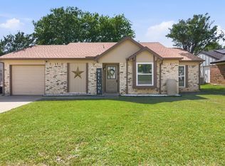 5665 Whitley Rd, Haltom City, TX 76148