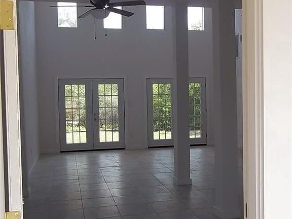 4th image of 220 Black Jack Ln