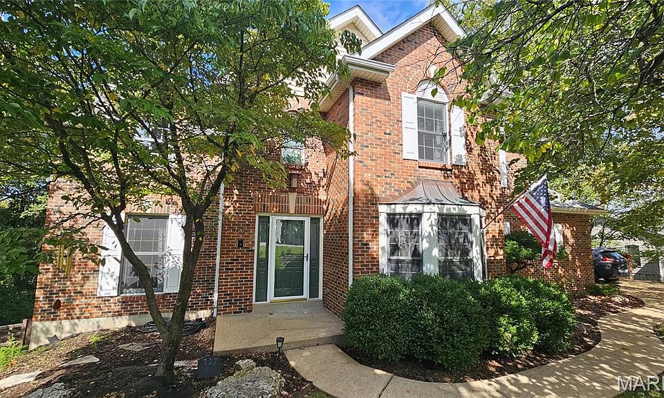 1st image of 727 Heatherstone Dr