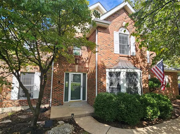 727 Heatherstone Dr, High Ridge, MO 63049