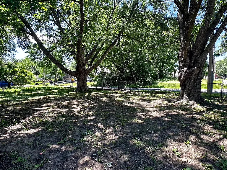 8001 Euclid Ave — Photo 4