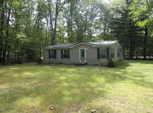 306 Maplewood Dr, Roscommon, MI 48653