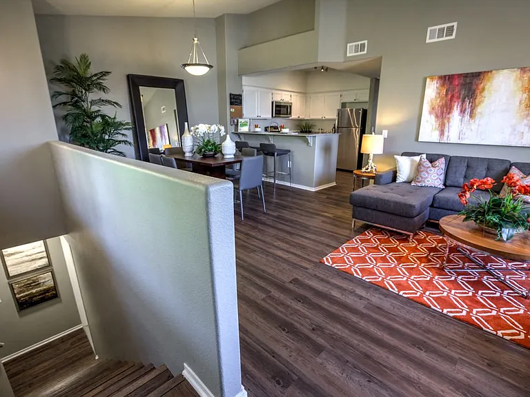 Milan Apartment Townhomes — Photo 32