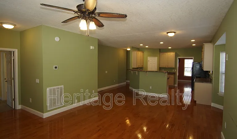 3006 Franklin Ave — Photo 10