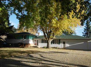 1406 Firesteel Dr, Mitchell, SD 57301