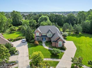 4398 Forestview Dr, West Bloomfield, MI 48322