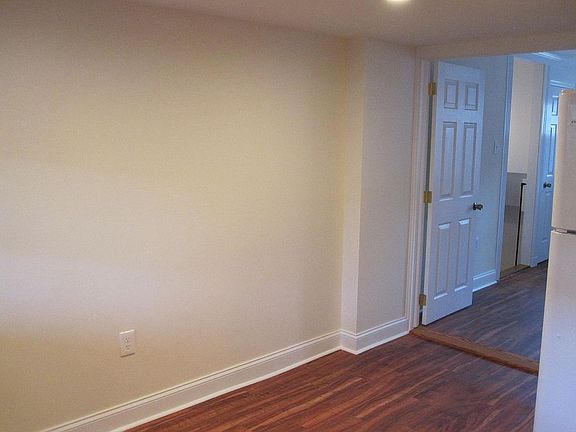 5th image of 219 High St #B