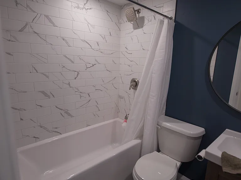 856 Bronson Ave — Photo 26