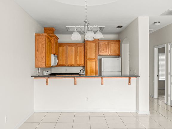 2nd image of 3036 Scotland Dr APT 2