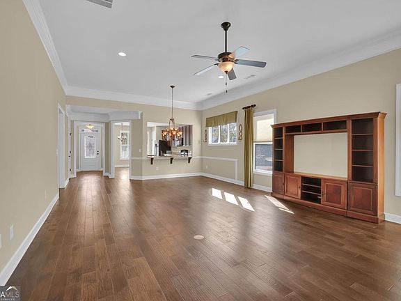 4th image of 3708 Majestic Oak Dr SW