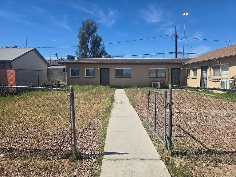 1911 Princeton St — Photo 7