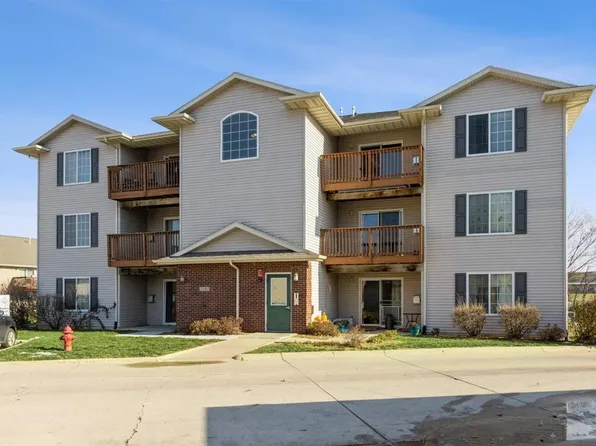 1000 Duchess Dr Unit 11, Solon, IA 52333