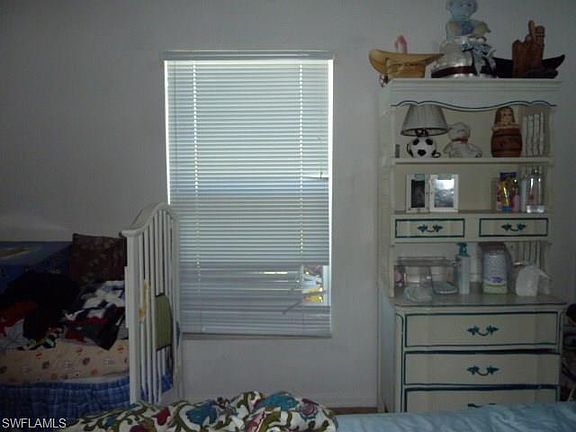 4th image of 814 Albert Ave