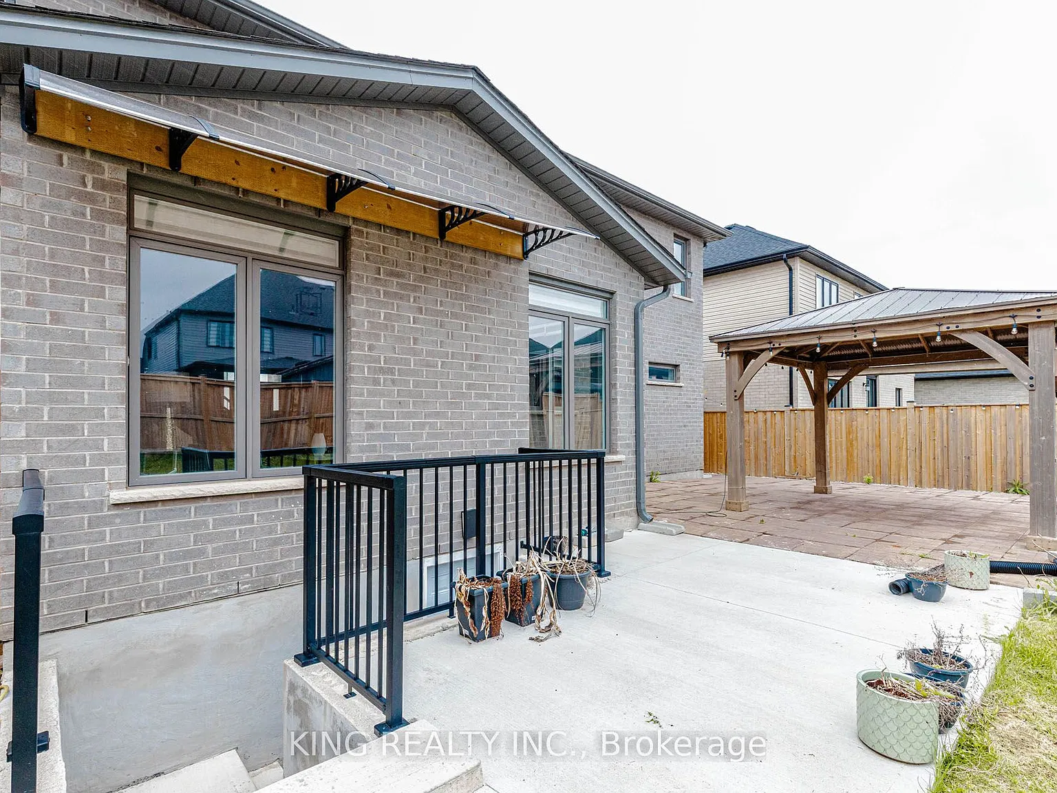 2 bed, $1,800 — Photo 3