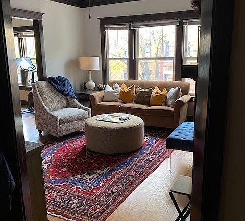 2nd image of 1417 W Cornelia Ave #2