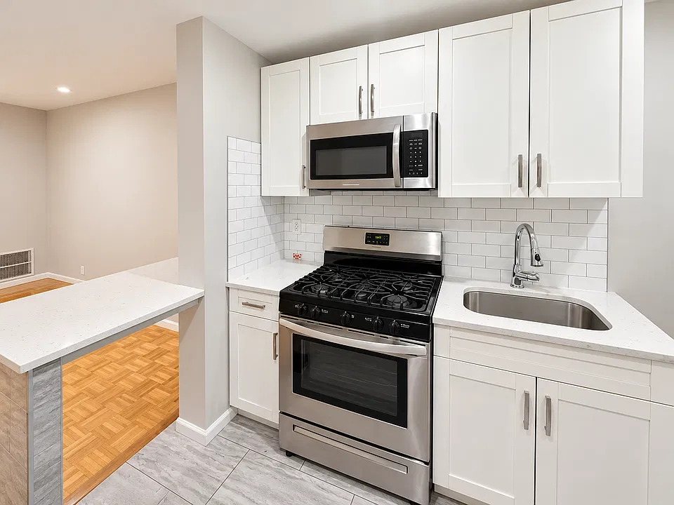 420 Saint Pauls Ave #2L