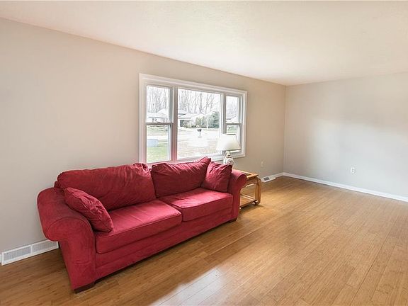 5th image of 26800 Skyline Dr