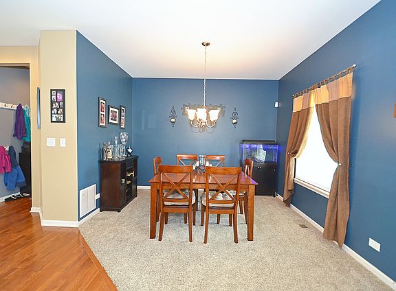 5th image of 912 Willow Ln
