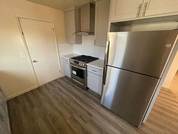 4th image of 4901 Trent Dr