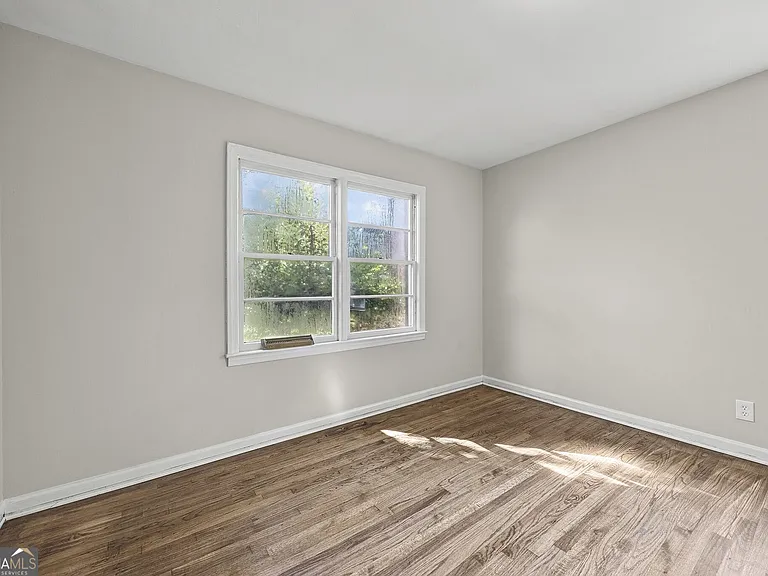 685 Wimbish Rd — Photo 7