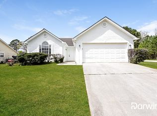 1828 Bridgeport Ln, Hampton, GA 30228