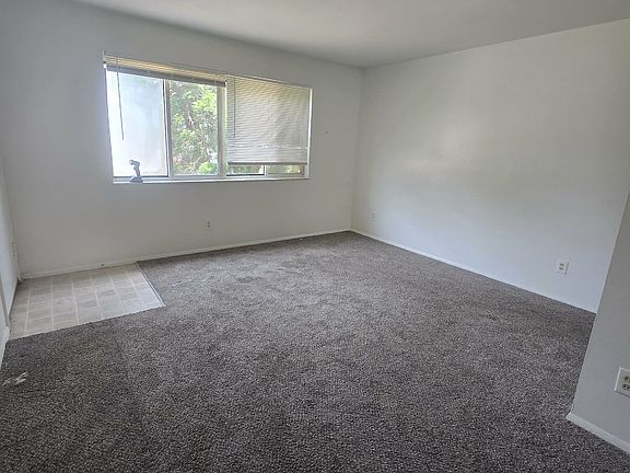 3rd image of 7709 Circle Dr