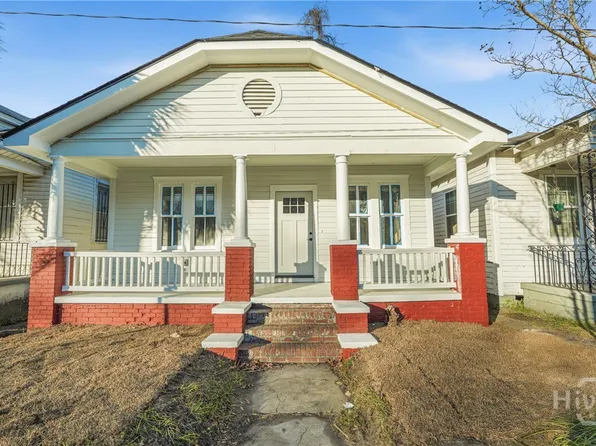 906 W Victory Drive, Savannah, GA 31405