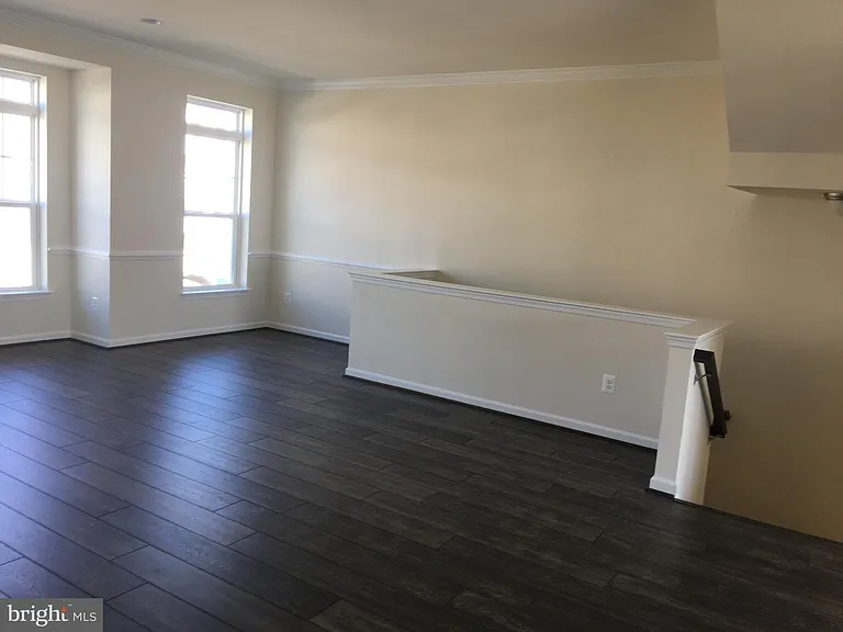 202 Apsley Ter — Photo 7