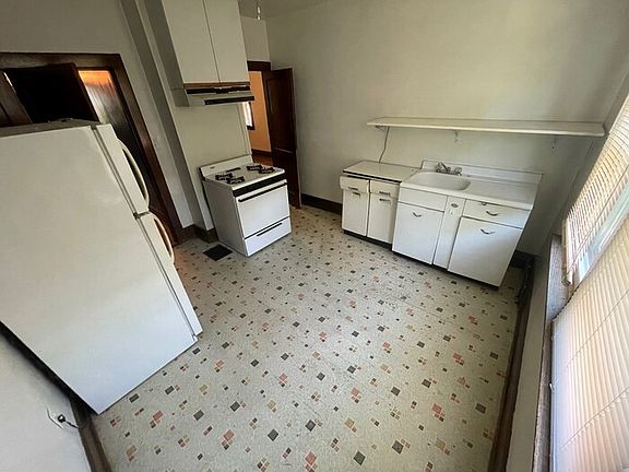 2nd image of 2733 Preston Hwy APT 2